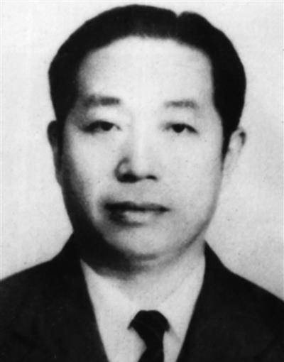 华克之有多厉害？遭戴笠持续追捕毫发无损！屡次虎口夺食从未失手