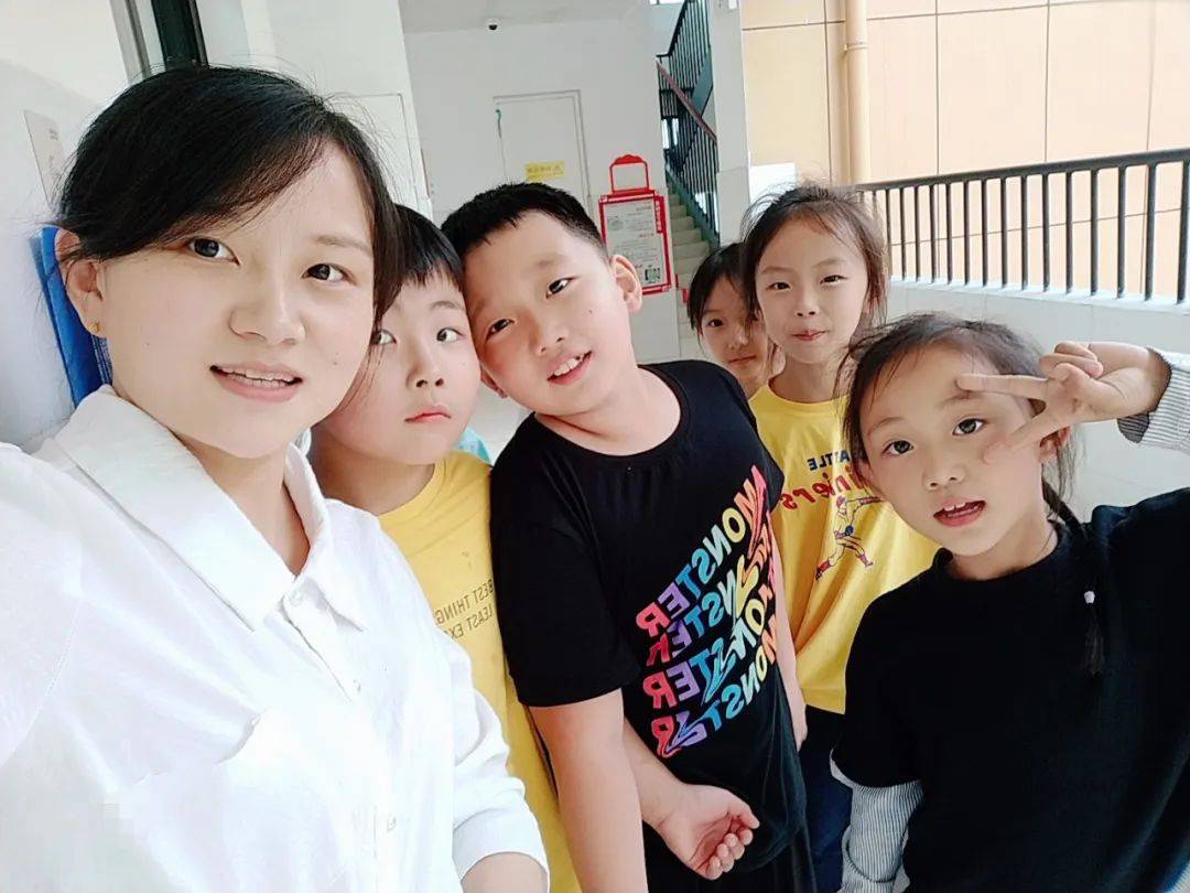 校校有典型，人人当模范 ——樊慧